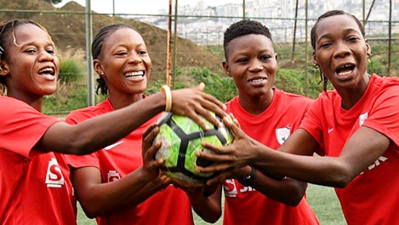 FOOTBALL FEMININ:YAYA TEKIATOOU SIGNE EN D1 TURQUE