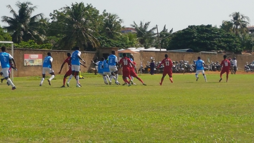 CHAMPIONNAT D2 14è  JOURNÉE L'ÉTOILE FILANTE EPINGLE LA JCA 1-0